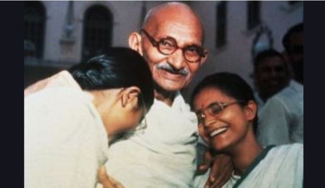 There have been many debates on the alleged sex life of the Father of the Nation, Mohandas Karamchand Gandhi. According to London's prestigious newspaper "The Times", 82-year-old Gandhian historian Kusum Vadgama, who once worshiped Gandhi like a god, has said that Gandhi had a bad sex addiction, he slept naked with many women of the ashram. He was so sensual that on the pretext of using celibacy and testing restraint, uncle Amritlal started sleeping with Tulsidas Gandhi's granddaughter and Jaisukhlal's daughter Manuben Gandhi. These allegations are very sensational as Kusum has also been a follower of Gandhi as a teenager. Kusum is actually opposing the installation of Gandhi's statue at Parliament Square in London. However, Kusum's interviews were published all over the world.